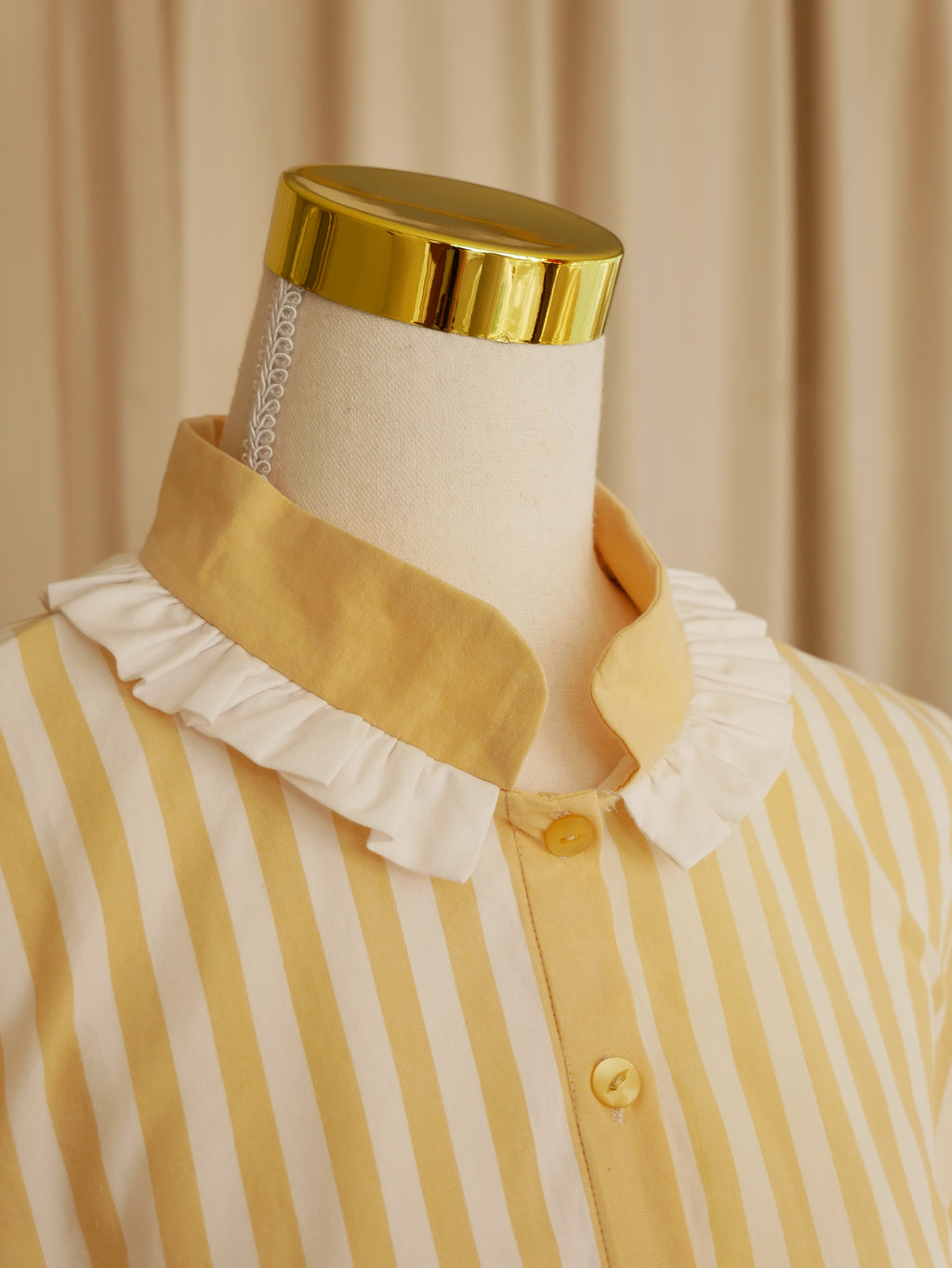 Buttercup Stripe Ruffled Collar Crop